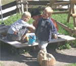 Kinder auf dem Spielplatz